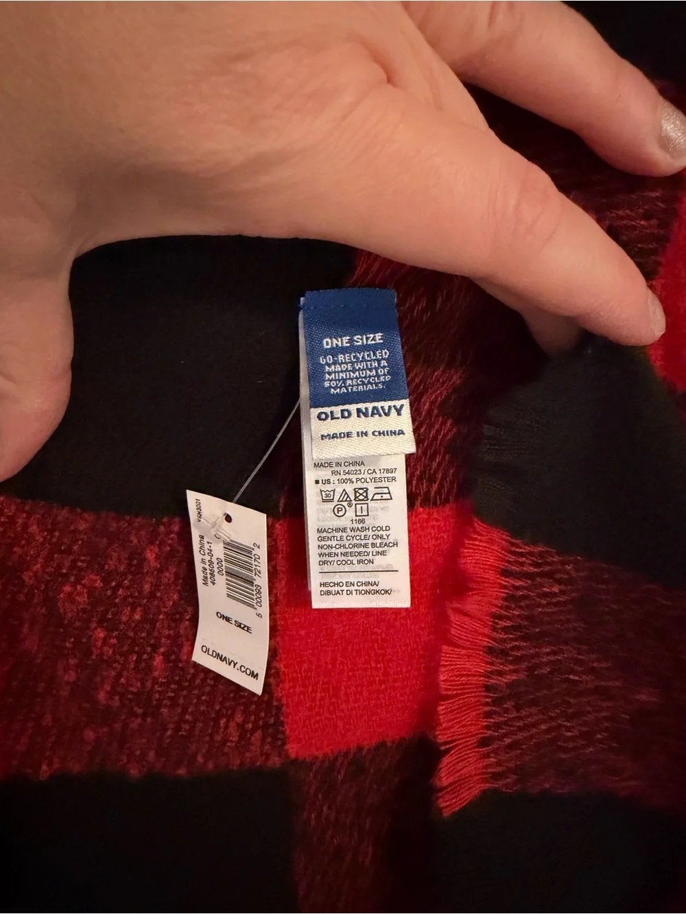 Old Navy Women’s Cozy Red & Black Buffalo Plaid Wrap Shawl Size OS NWT